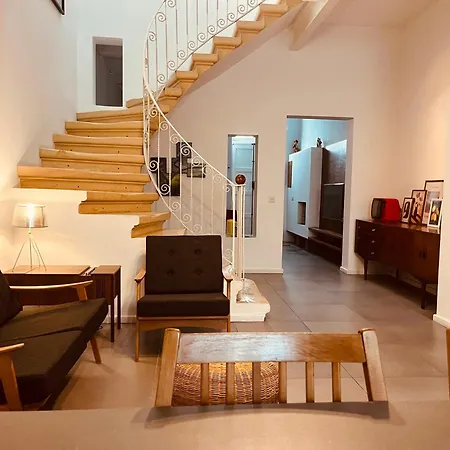 Luxury Retreat In Historic Nyaraló *