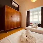 Luxury Retreat In Historic Semesterbostad Tarxien