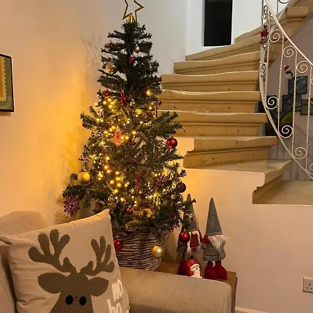 One Of A Kind - A Luxury Eclectic Holiday home *