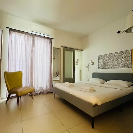 Luxury Retreat In Historic Semesterbostad *